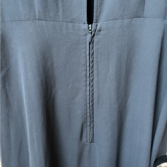 H&M Navy blue chiffon material midi dress. - Picture 6 of 8